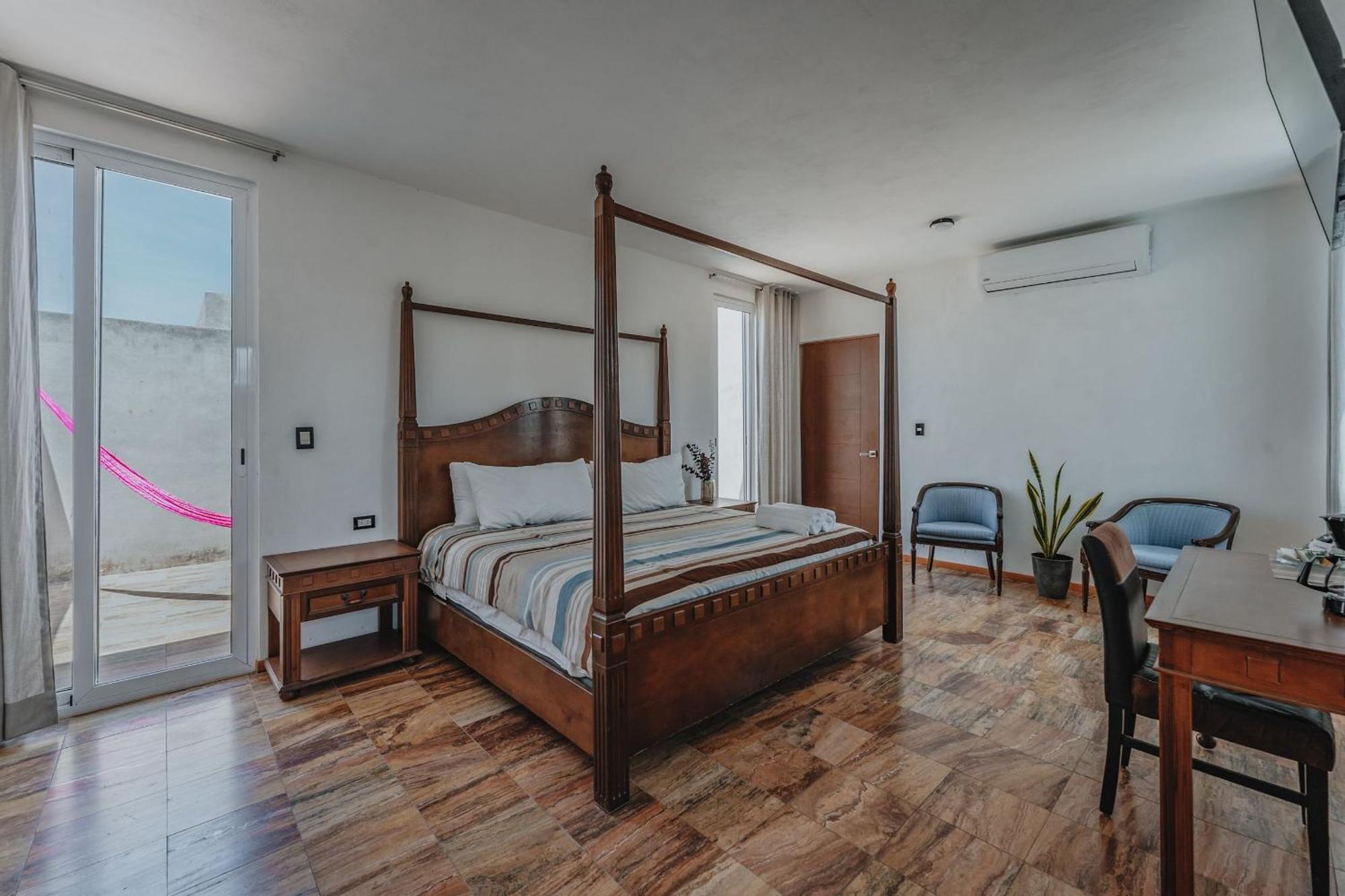 Habitacion Privada, 5 Min Catedral メリダ エクステリア 写真